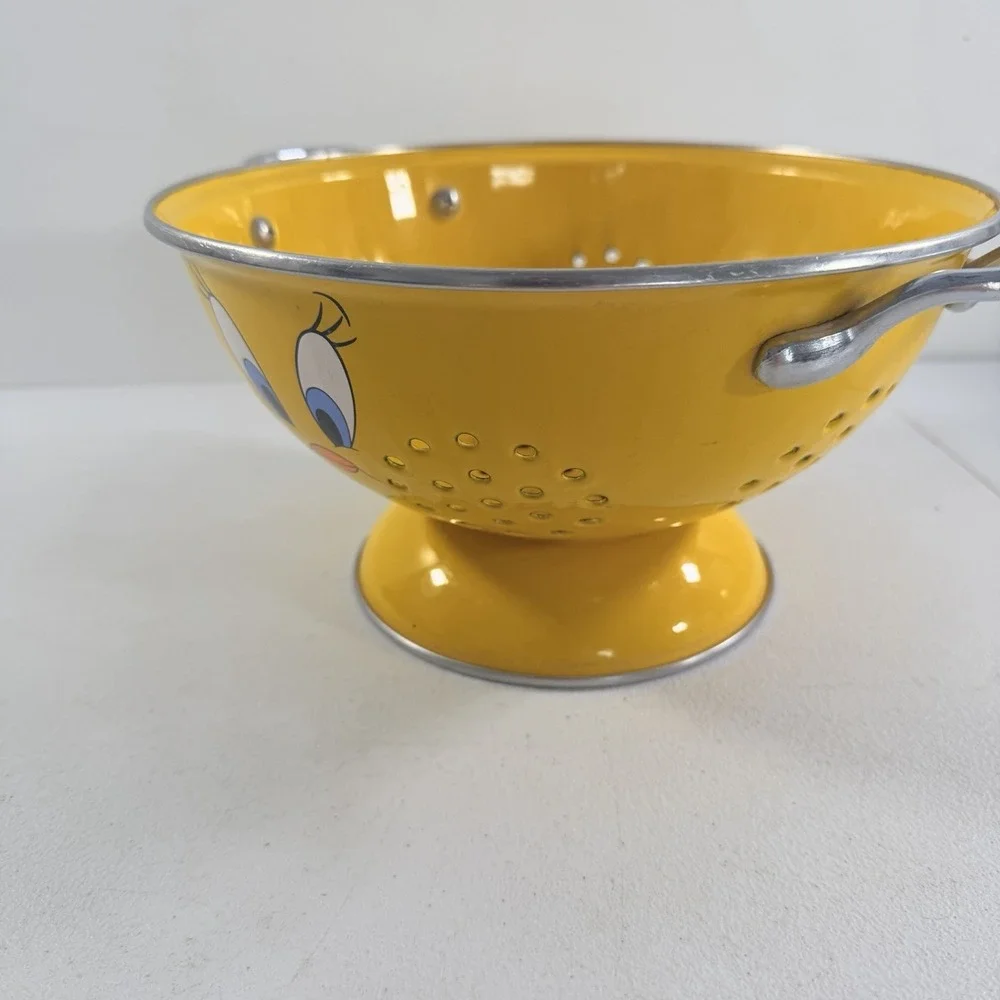 Rare Exclusively Designed Warner Brothers‎ Tweety Bird Colander  Strainer 2000